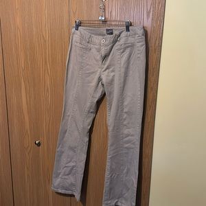 Stylish front pocket design pattern pants